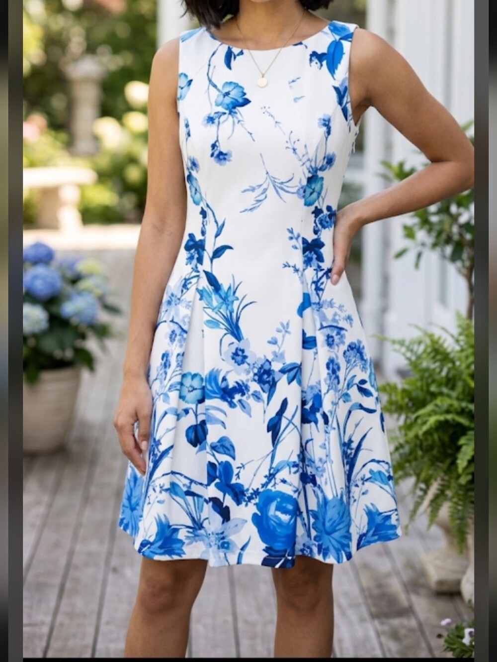 Gabby Skye Floral Blue White Sleeveless Fit & Flare Pleated A-Line Dress Size 8